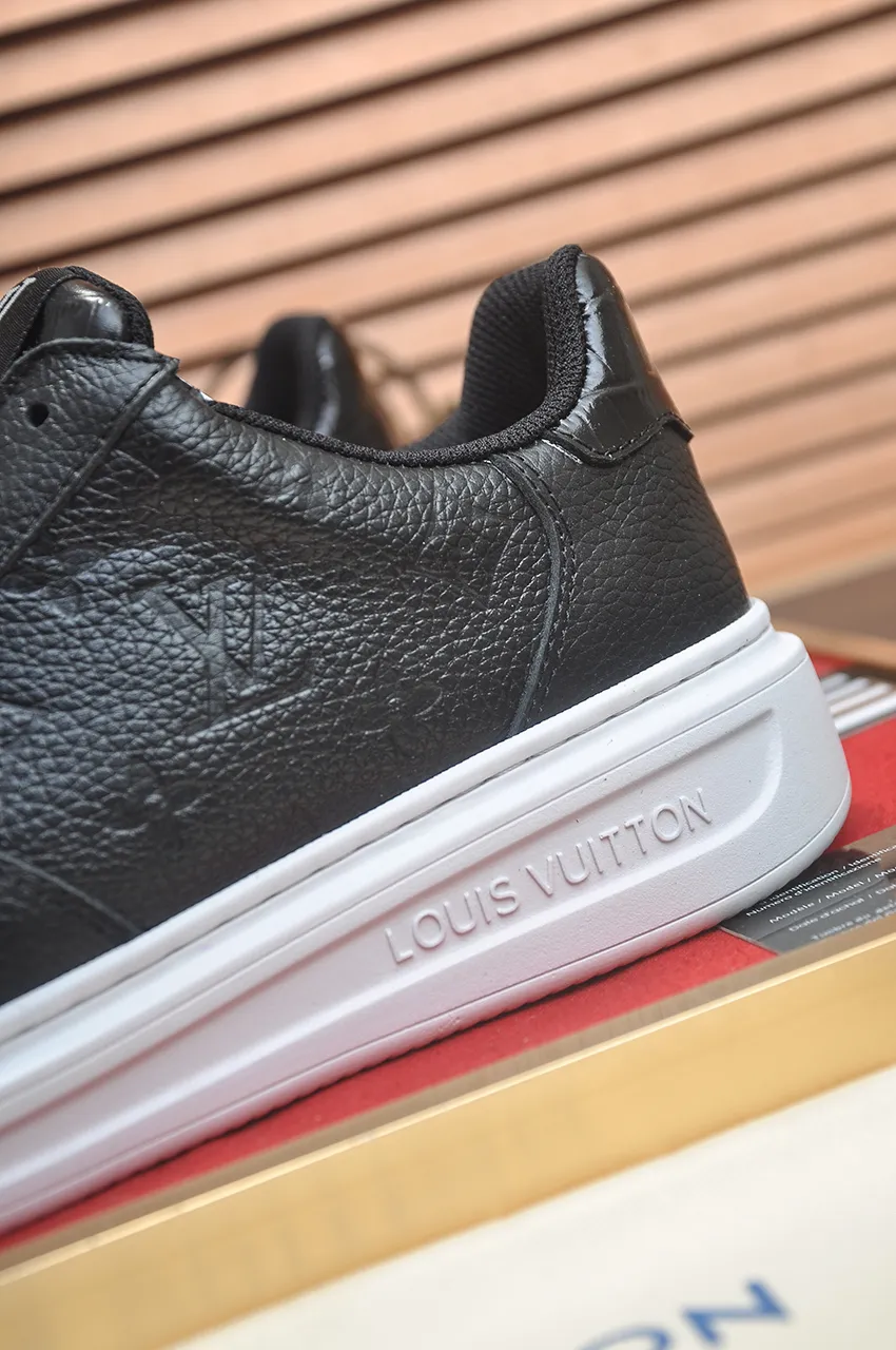 Men's shoes 💰540💶[LOUIS VUITTON] Original order price (water-dyed cowhide lining) new model 🍀LV Louis Vuitton * - top version of LV classic trendy shoes! Made of imported original cowhide, water-dyed cowhide lining, and original wear-resistant rubber outsole! High quality products! Code number 38-45 (45 is custom-made and cannot be returned or exchanged)